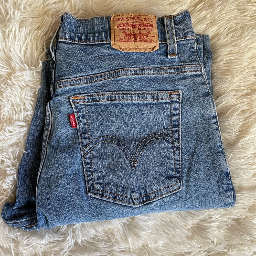 Vintage High Waisted Levi’s 550 Relaxed Tapered Size 12 L 30in waist 30